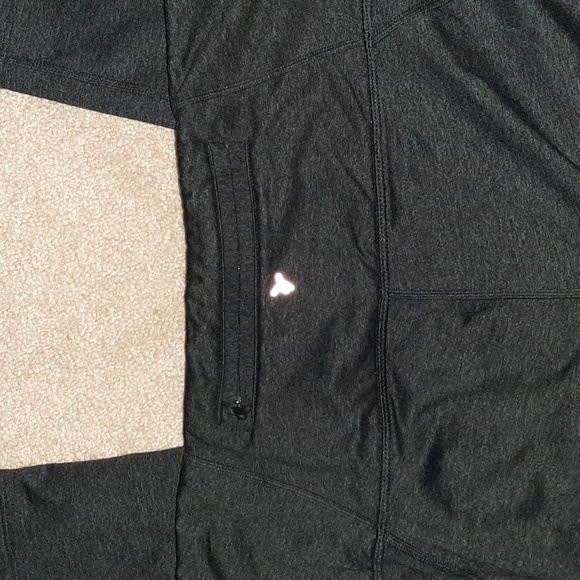 🔥Yoga Pants Old Navy - Picture 2 of 4